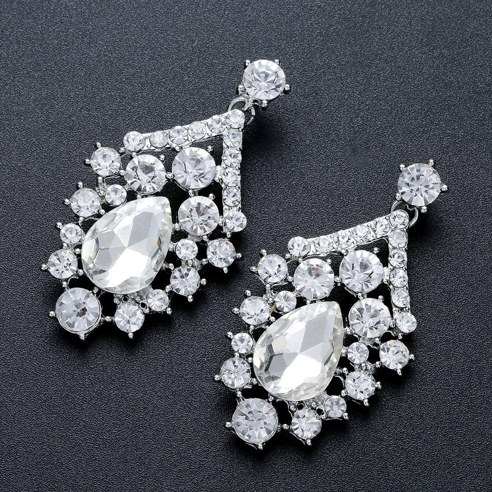 Dazzling Elegance: The Timeless Sparkle of Alloy Diamond Accessories GlamzLife
