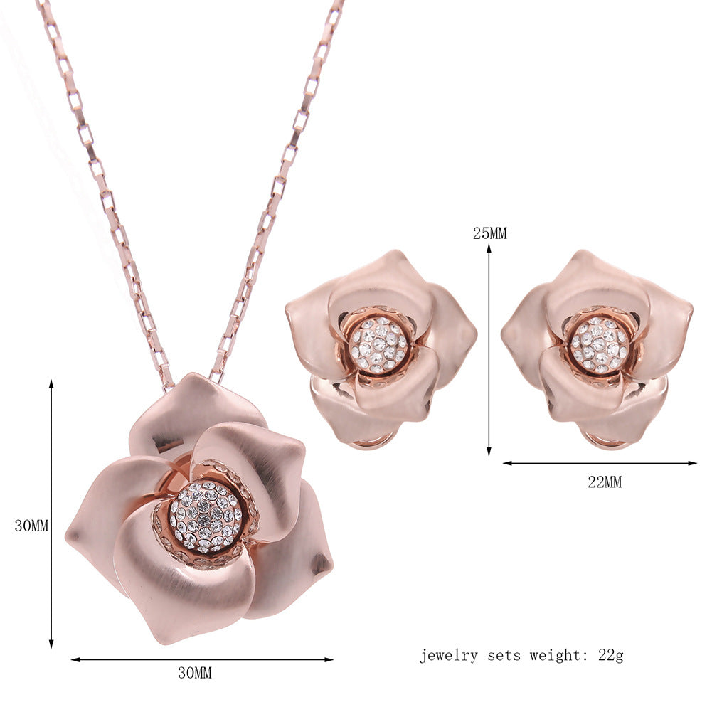 Shimmering Elegance: Unveiling the Perfect Wedding Necklace Set for the Bride GlamzLife