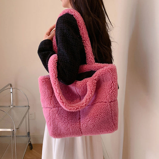 Women's Designer Luxury Plush Bag Winter Fashion Cute Tote Handbags Large Capacity Portable Single Shoulder Furry Bags | GlamzLife
